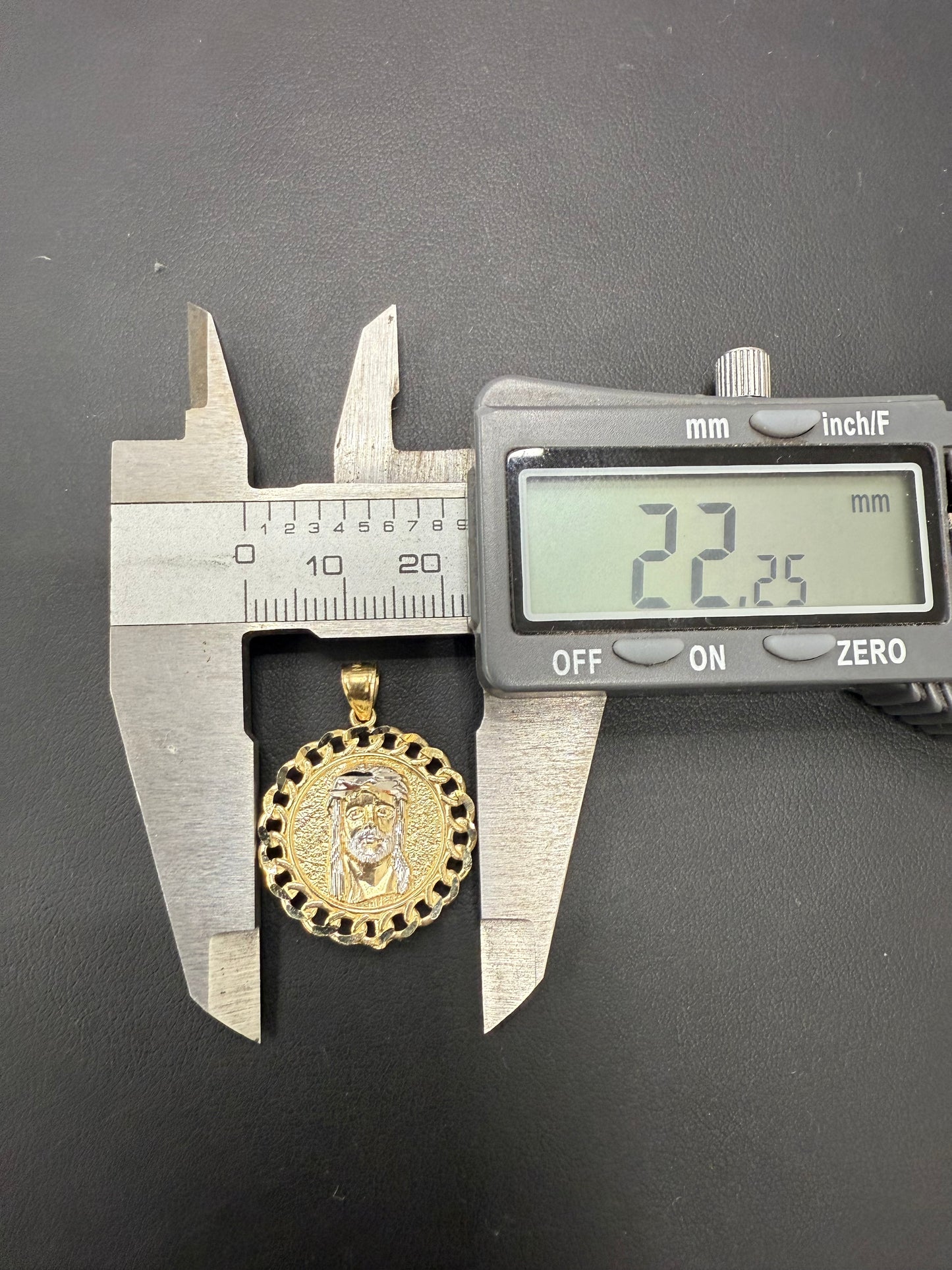 Gold 10k Jesus Pendant
