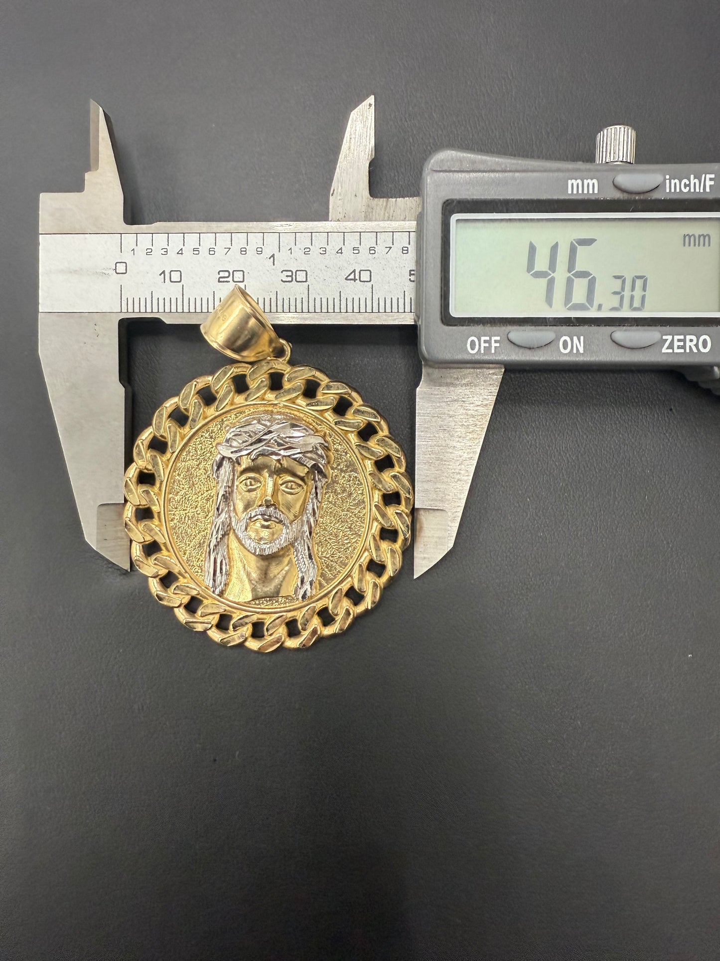 Gold 10k Jesus Pendant