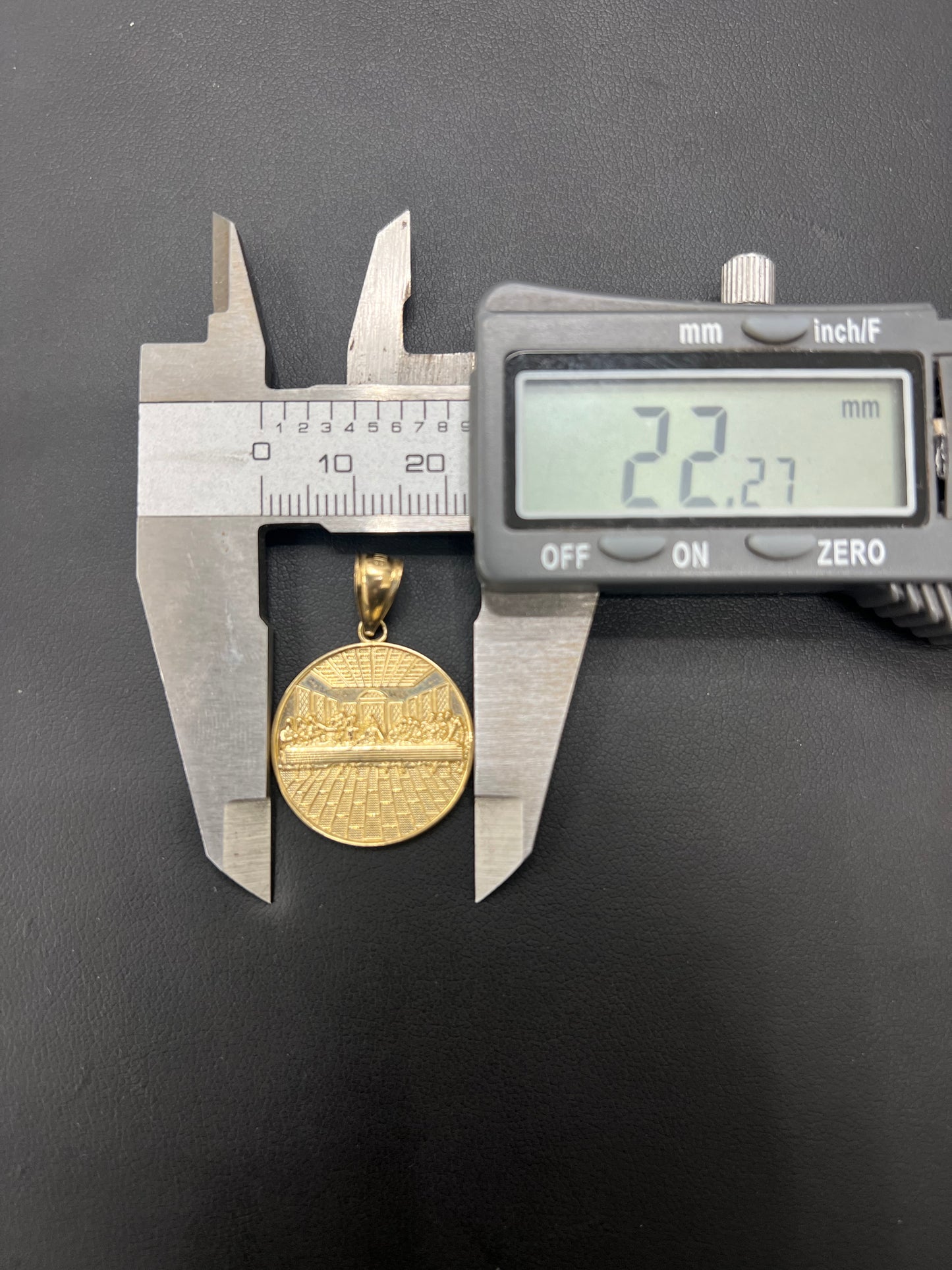 Gold 10k Last Supper Pendant