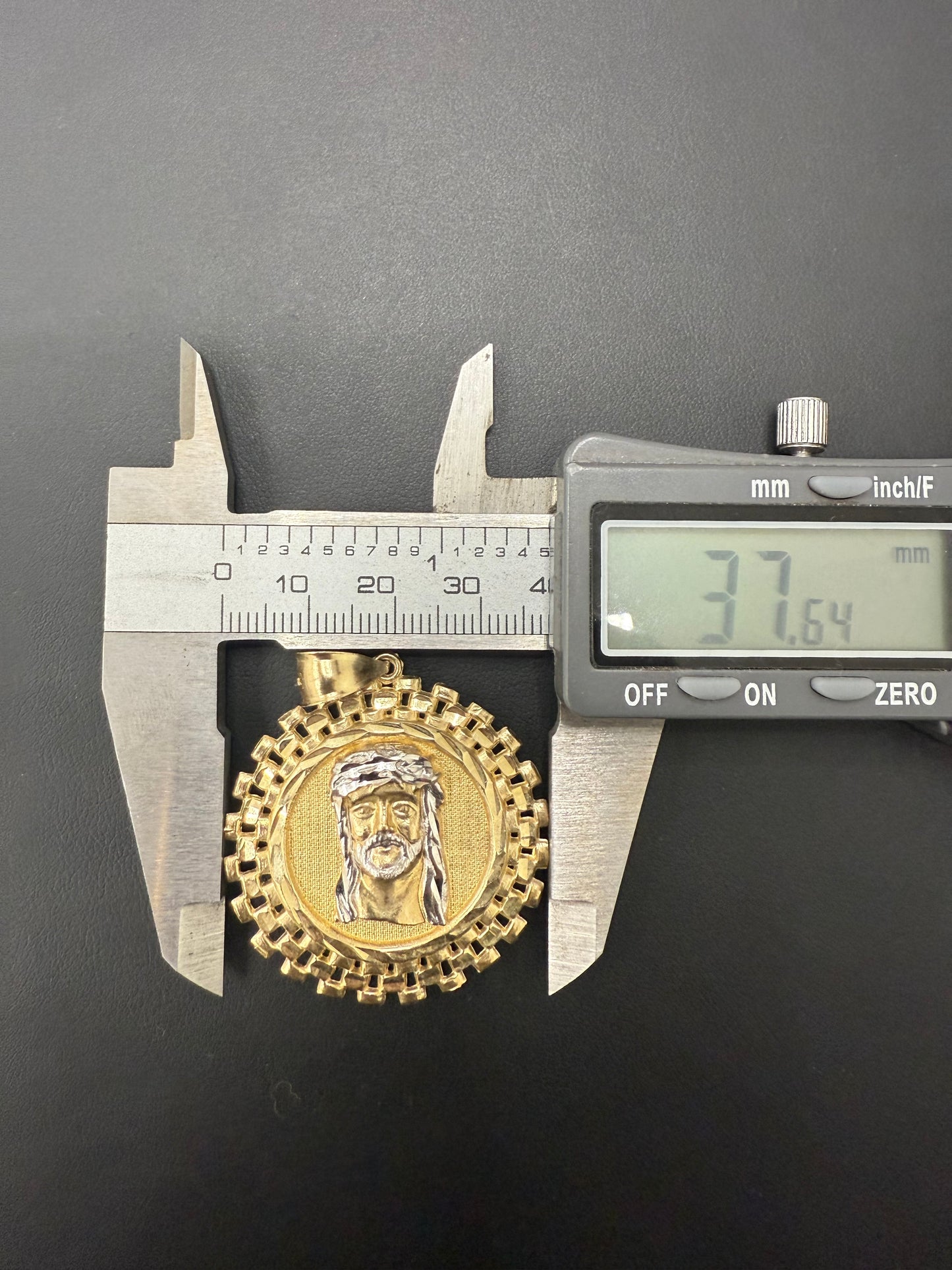 Gold 10k Jesus Pendant