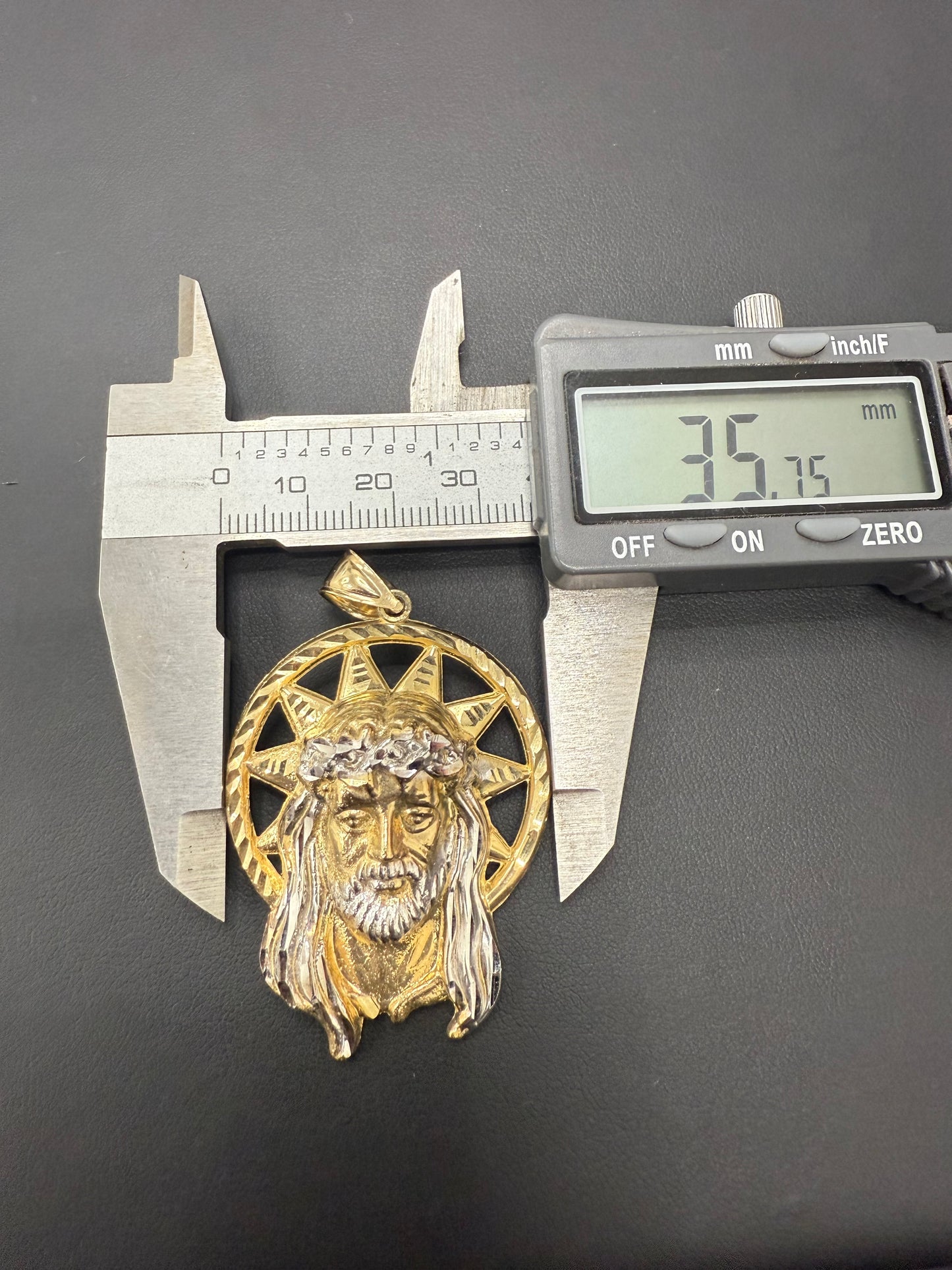 Gold 10k Jesus Pendant