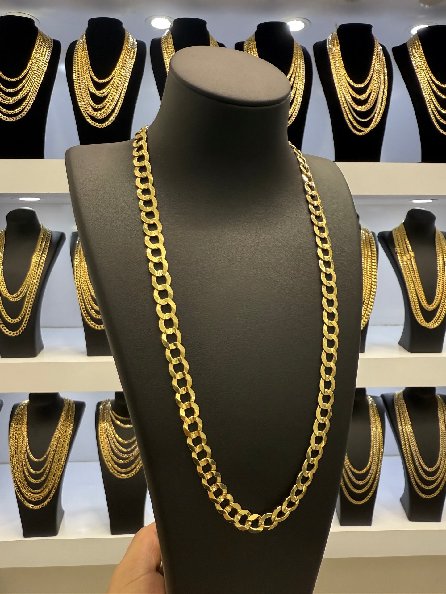 Solid 10k Curb Chain 8.5mm 20”