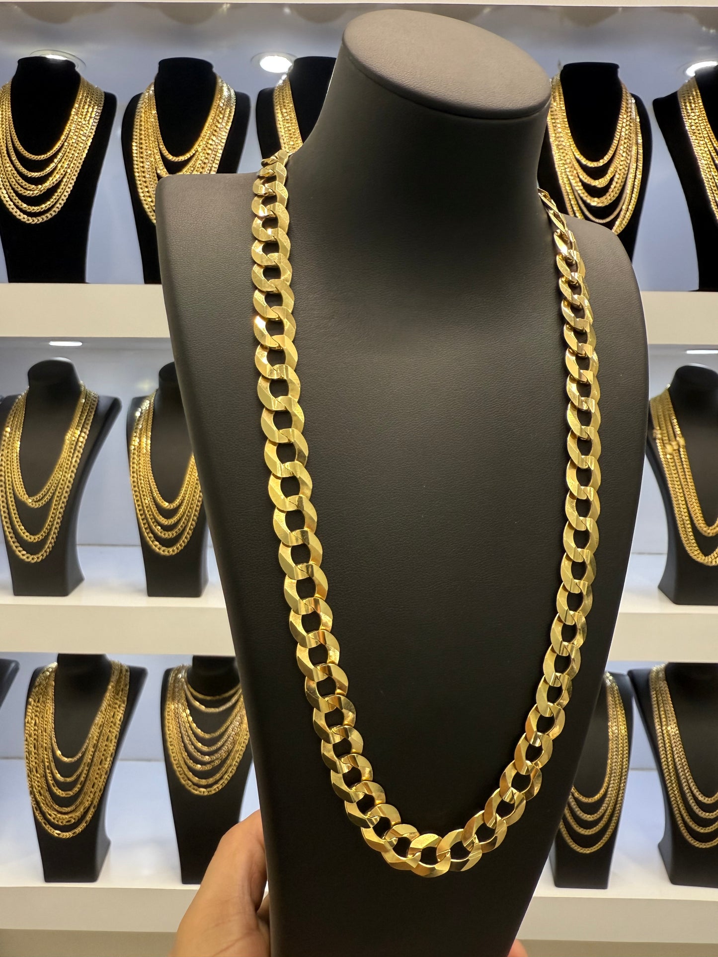 Solid 10k Curb Chain 12mm 20”
