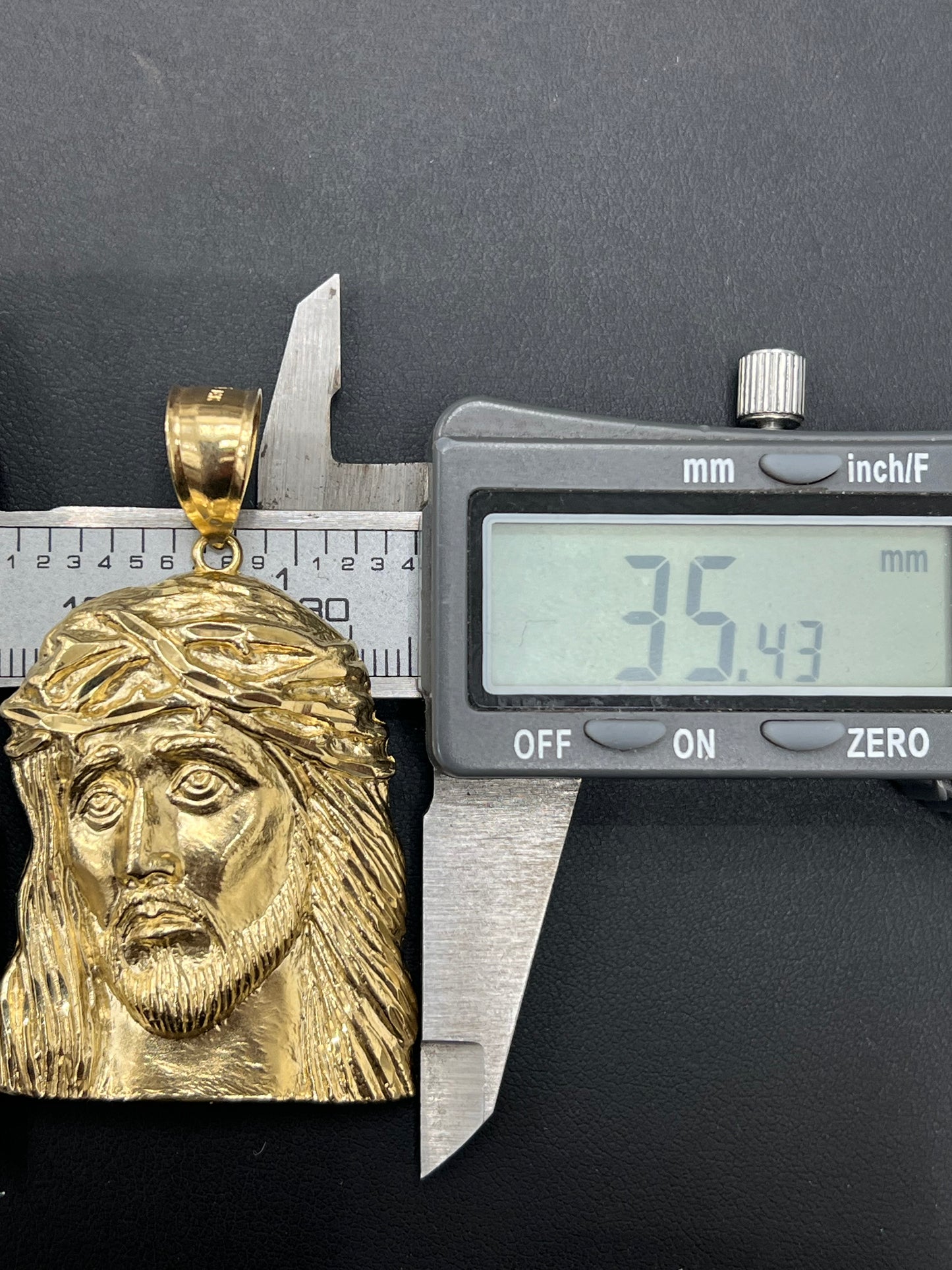 Gold 14k Jesus Pendant