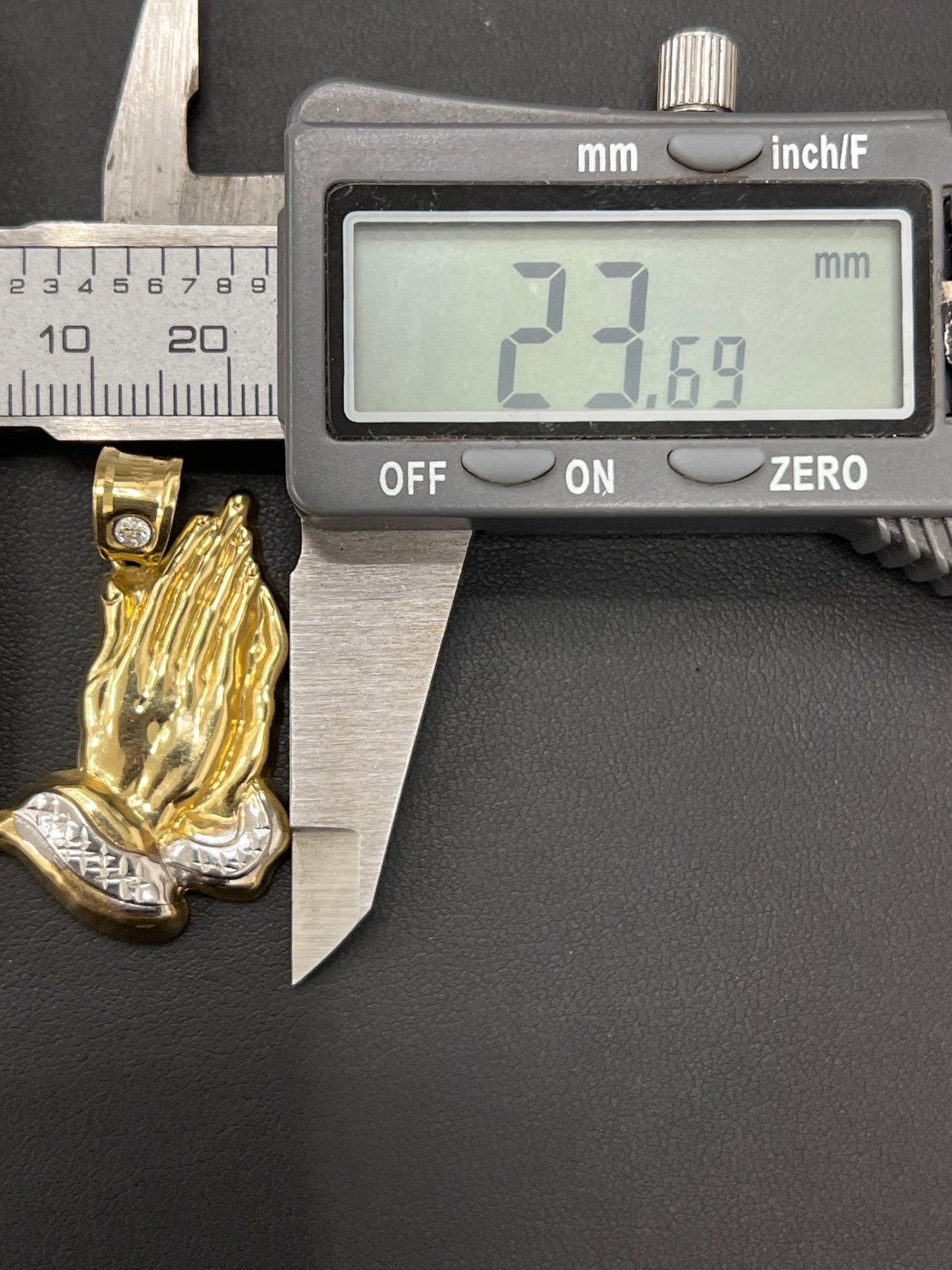 Gold 14k Praying Hands pendant Cz