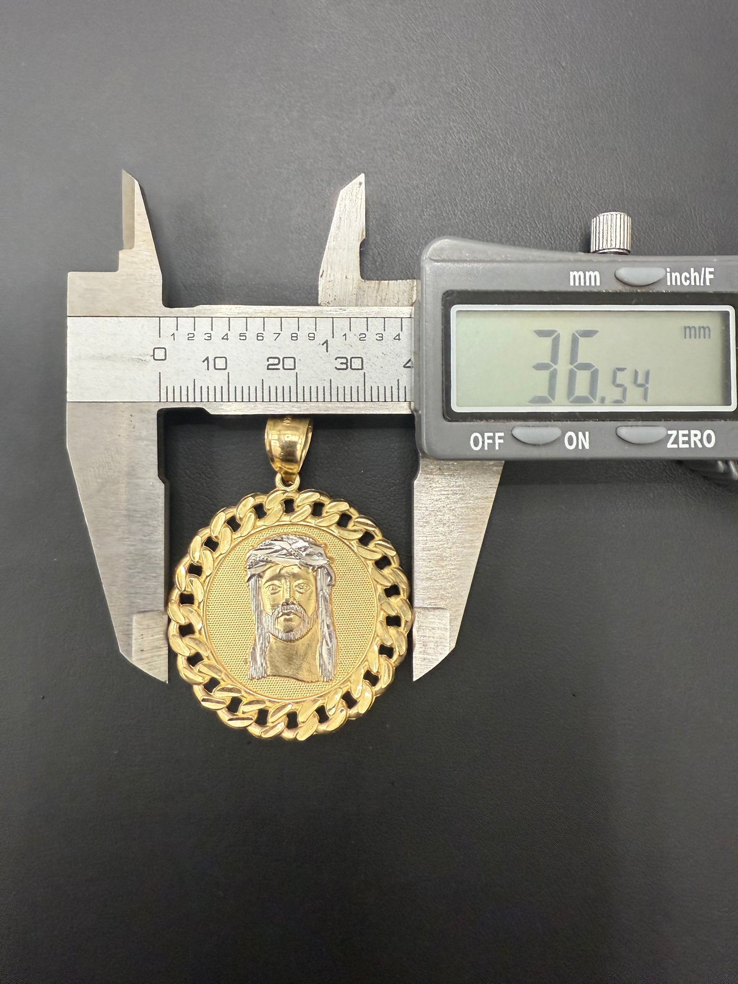 Gold 10k Jesus Pendant