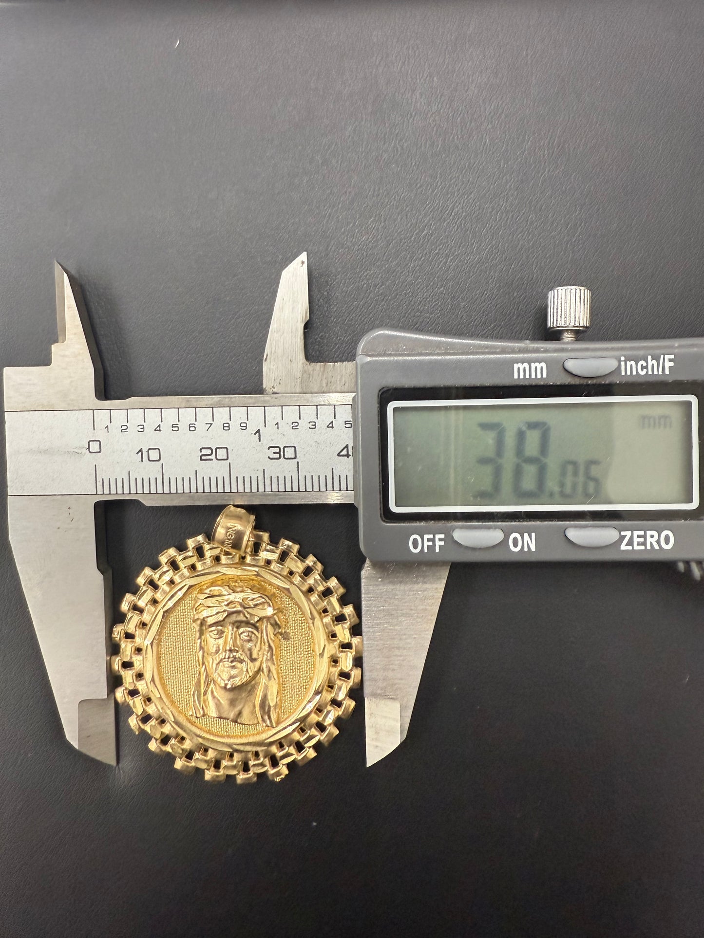 Gold 10k Jesus Pendant